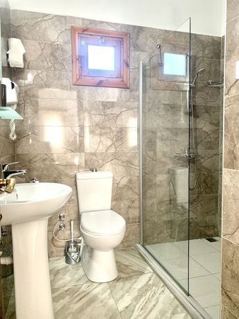 Imagen de la habitación del Hotel Villa Lembos. Foto 8