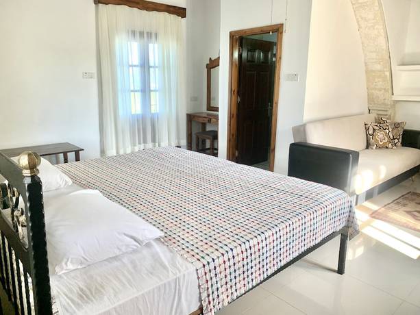 Imagen de la habitación del Hotel Villa Lembos. Foto 12