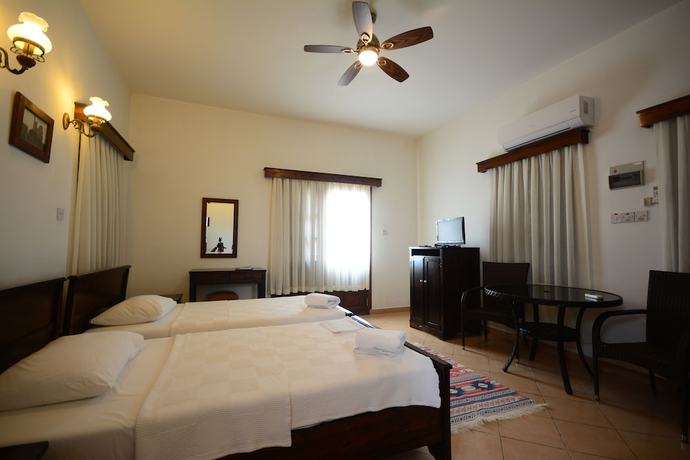 Imagen de la habitación del Hotel Villa Lembos. Foto 15