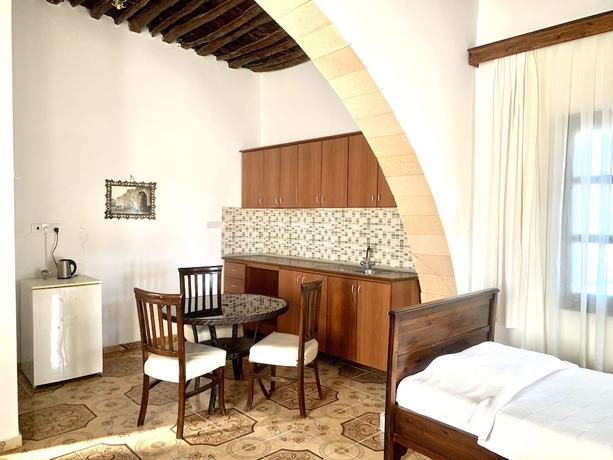 Imagen de la habitación del Hotel Villa Lembos. Foto 16
