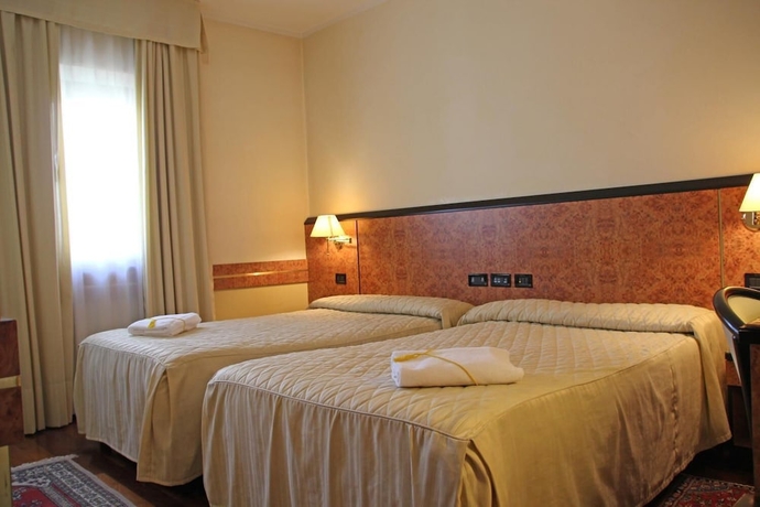 Imagen de la habitación del Hotel Villa Leon D'oro. Foto 2