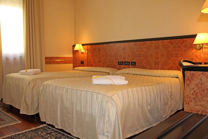 Imagen de la habitación del Hotel Villa Leon D'oro. Foto 8