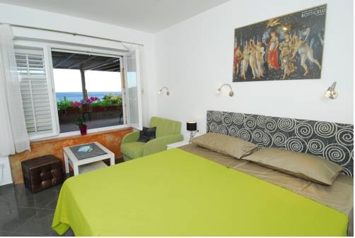 Imagen general del Hotel Villa Leoni. Foto 7