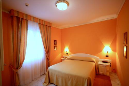 Imagen de la habitación del Hotel Villa Leri Spa. Foto 11