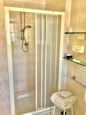 Imagen de la habitación del Hotel Villa Leri Spa. Foto 14