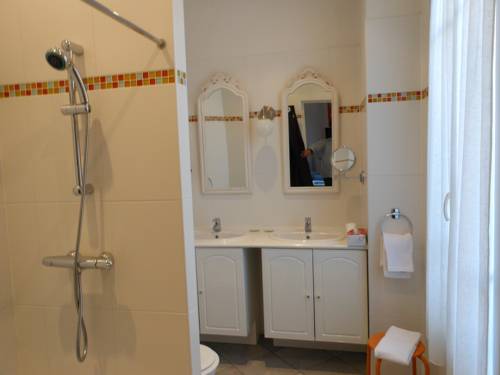 Imagen de la habitación del Hotel Villa Les Cygnes. Foto 11