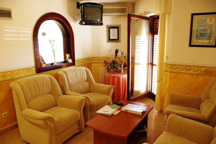 Imagen de los interiores del Hotel Villa Letan. Foto 9