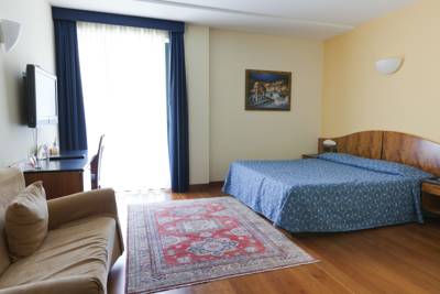 Imagen de la habitación del Hotel Villa Letizia. Foto 6