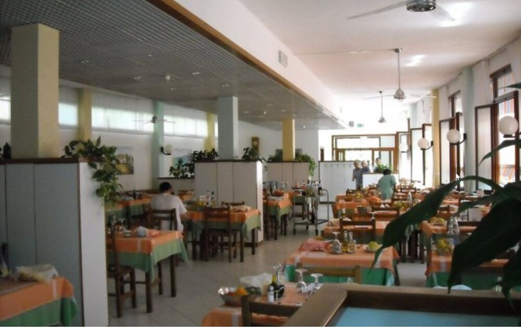 Imagen del bar/restaurante del Hotel Villa Levi. Foto 5