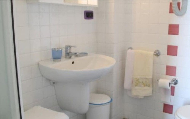 Imagen de la habitación del Hotel Villa Levi. Foto 8