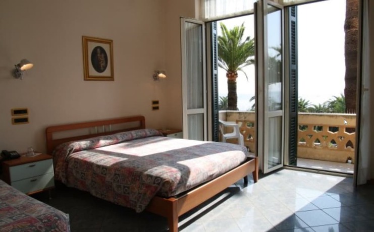Imagen de la habitación del Hotel Villa Levi. Foto 10