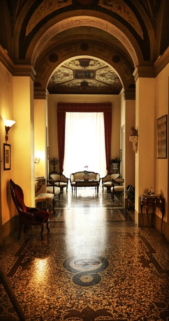 Imagen de los interiores del Hotel Villa Liana. Foto 12