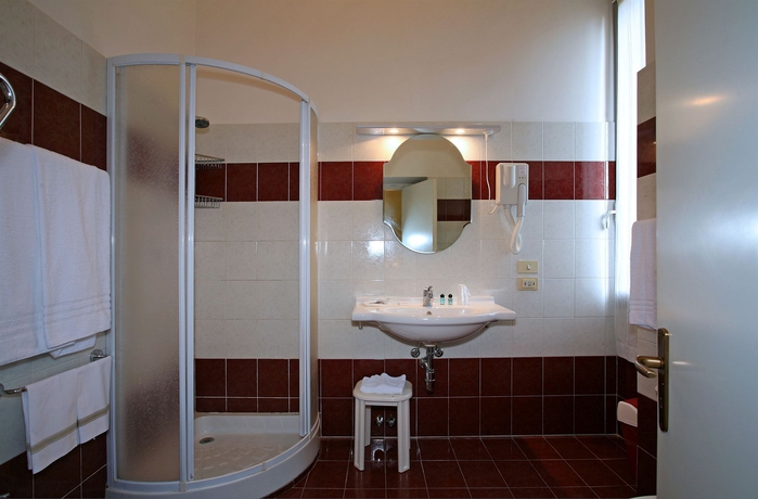 Imagen de la habitación del Hotel Villa Liana. Foto 9