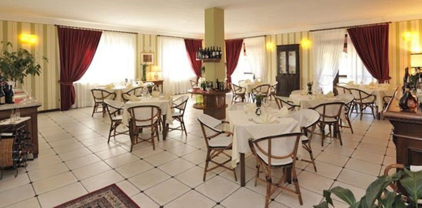 Imagen del bar/restaurante del Hotel Villa Liberty, Pontecurone. Foto 5