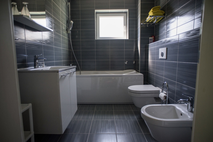 Imagen de la habitación del Hotel Villa Lika. Foto 6