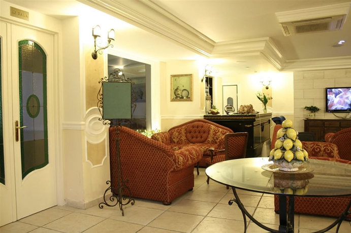 Imagen de los interiores del Hotel Villa Linda. Foto 7