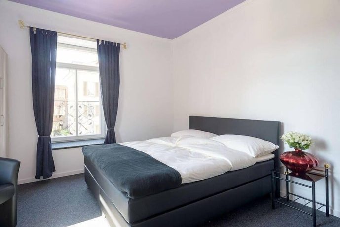 Imagen de la habitación del Hotel Villa Linde. Foto 3