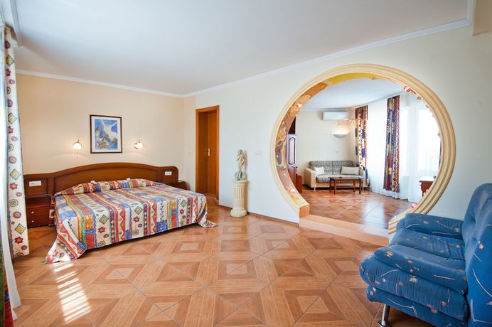 Imagen de la habitación del Hotel Villa List. Foto 13