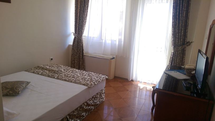 Imagen de la habitación del Hotel Villa List. Foto 18