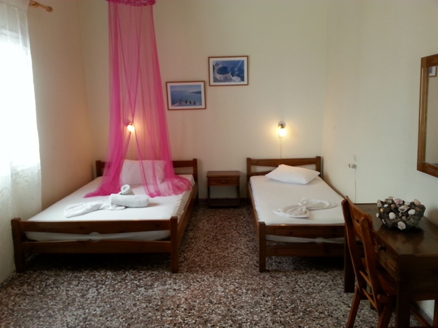 Imagen de la habitación del Hotel Villa Livadaros. Foto 3