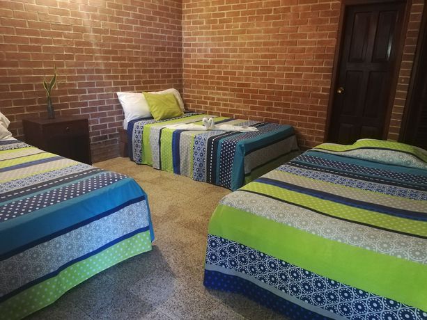 Imagen de la habitación del Hotel Villa Los Arcos. Foto 16