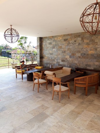 Imagen de los interiores del Hotel Villa Lotus 8. Foto 20