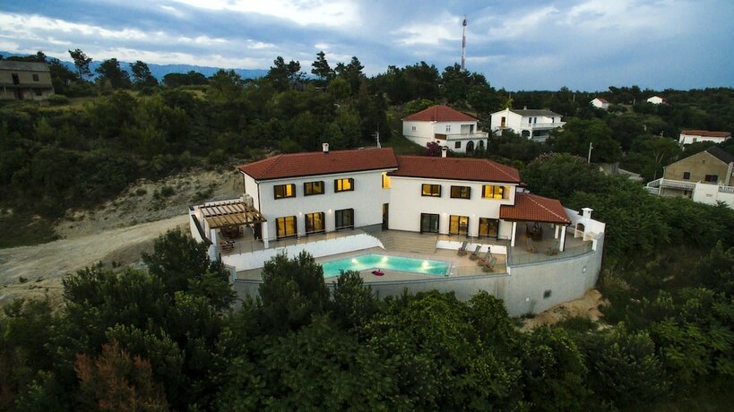 Imagen general del Hotel Villa Lubey in Ljubac. Foto 1