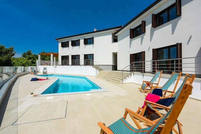 Imagen general del Hotel Villa Lubey in Ljubac. Foto 5