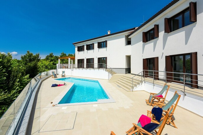 Imagen general del Hotel Villa Lubey in Ljubac. Foto 7