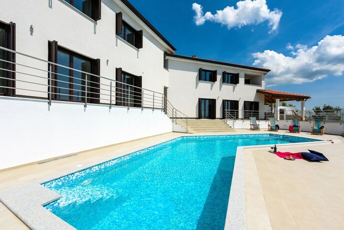 Imagen general del Hotel Villa Lubey in Ljubac. Foto 10