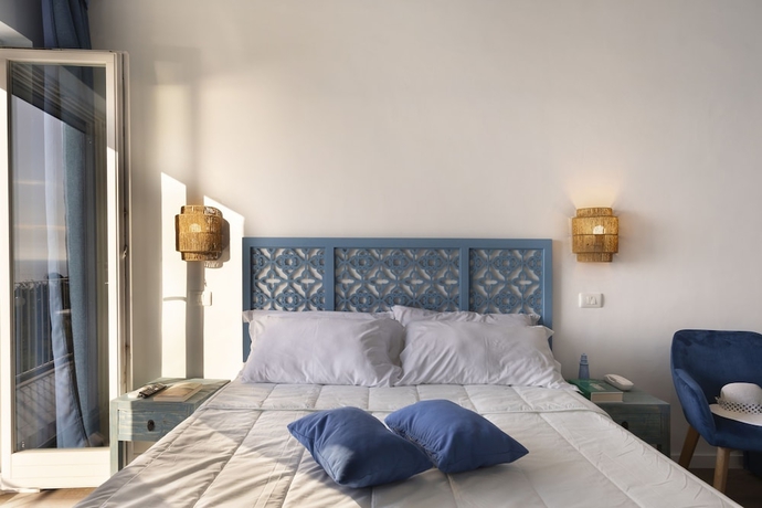 Imagen de la habitación del Hotel Villa Lubrense. Foto 7