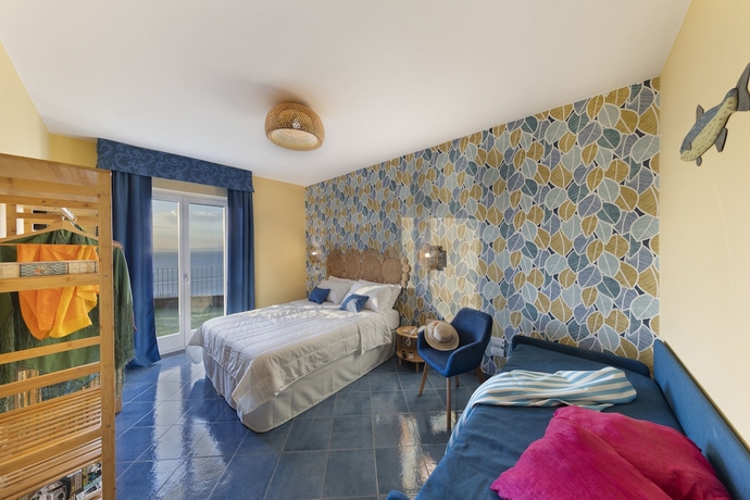 Imagen de la habitación del Hotel Villa Lubrense. Foto 13