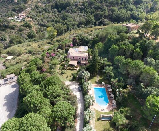 Imagen general del Hotel Villa Luca, Sant'Agata di Militello. Foto 3