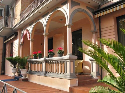 Imagen general del Hotel Villa Luigia. Foto 6