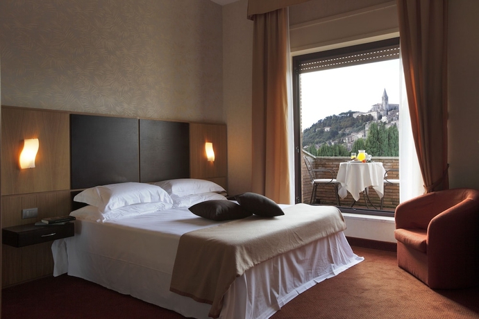 Imagen de la habitación del Hotel Villa Luisa, Todi. Foto 2