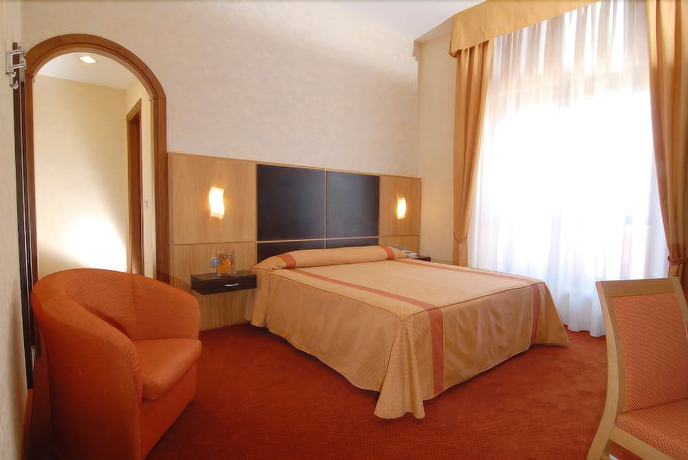 Imagen de la habitación del Hotel Villa Luisa, Todi. Foto 4