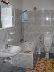 Imagen de la habitación del Hotel Villa Luketa. Foto 6
