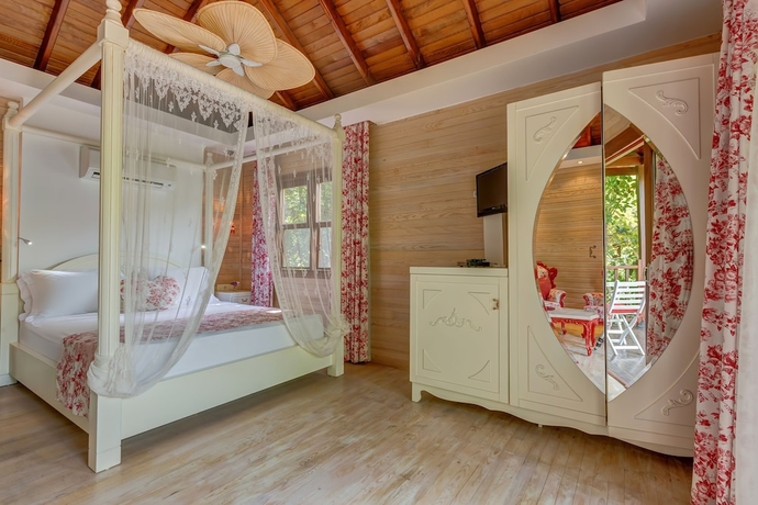 Imagen de la habitación del Hotel Villa Lukka. Foto 11