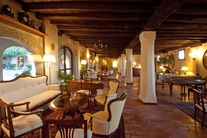 Imagen de los interiores del Hotel Villa Luppis. Foto 18