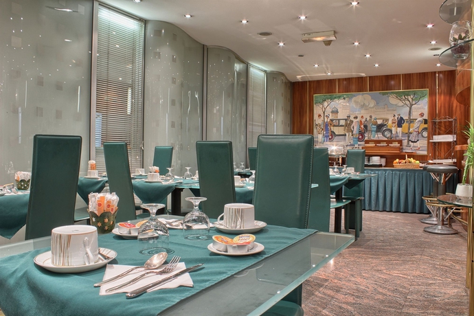 Imagen del bar/restaurante del Hotel Villa Luxembourg. Foto 4