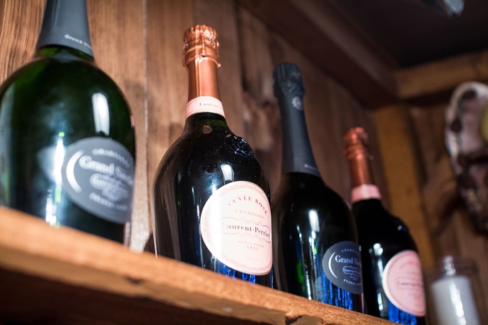 Imagen del bar/restaurante del Hotel Villa Madame. Foto 9