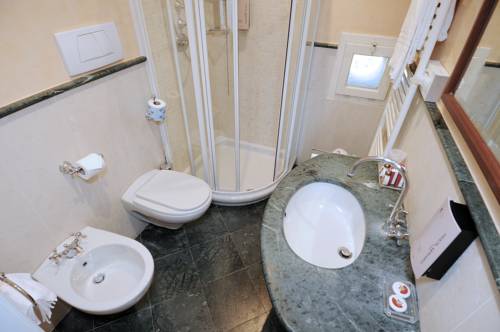 Imagen de la habitación del Hotel Villa Madruzzo. Foto 5