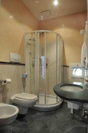 Imagen de la habitación del Hotel Villa Madruzzo. Foto 6