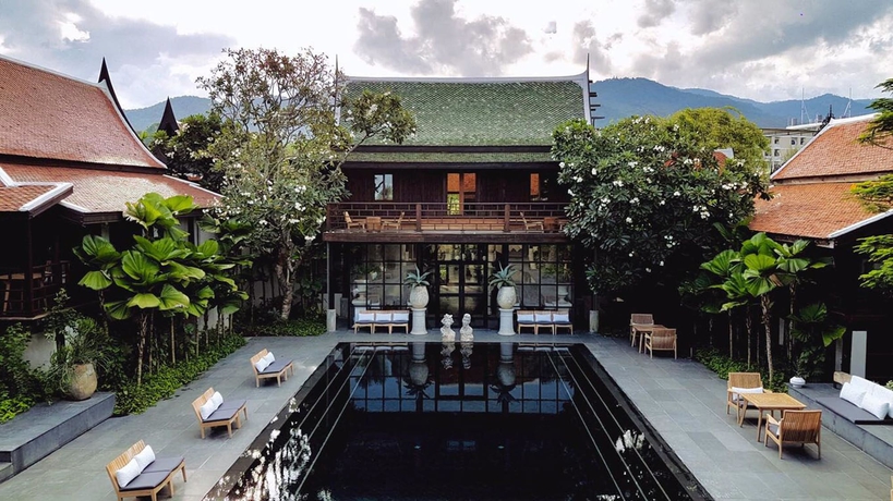 Imagen de la piscina del Hotel Villa Mahabhirom. Foto 18
