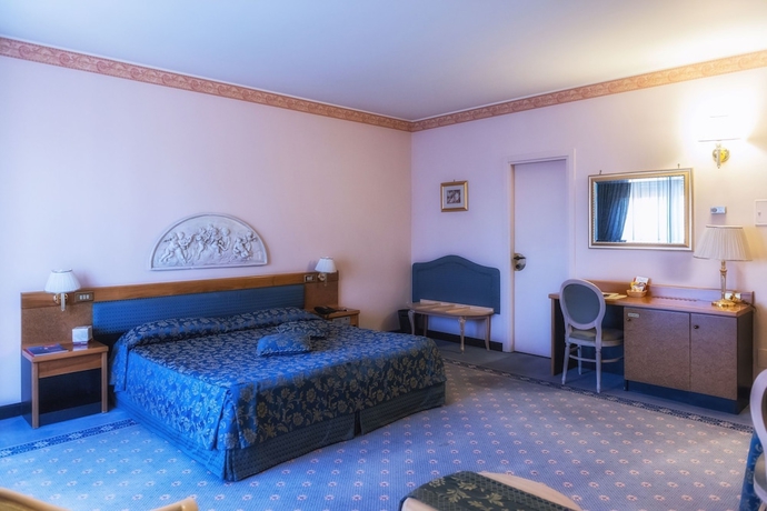 Imagen de la habitación del Hotel Villa Malpensa. Foto 14