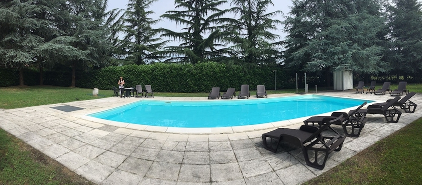 Imagen de la piscina del Hotel Villa Malpensa. Foto 19