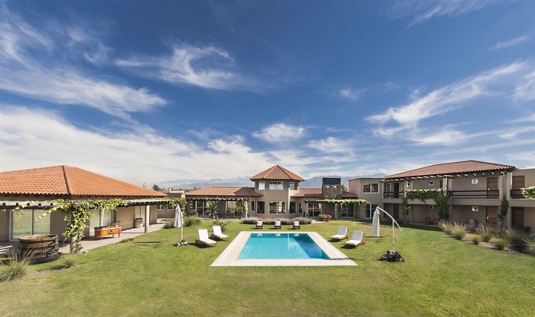 Imagen de la piscina del Hotel Villa Mansa Wine. Foto 16