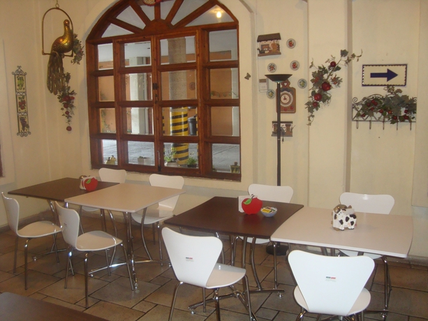 Imagen del bar/restaurante del Hotel Villa Manzanares. Foto 2