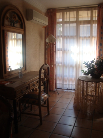 Imagen de la habitación del Hotel Villa Manzanares. Foto 6