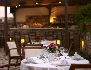 Imagen del bar/restaurante del Hotel Villa Marandi Suites. Foto 4